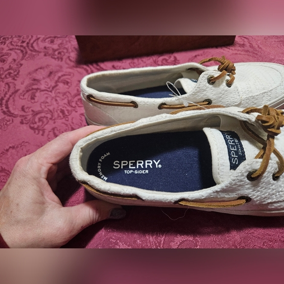 NWOT SPERRY SIZE 7 TOP SIDERS SEARSUCKER - Picture 3 of 10